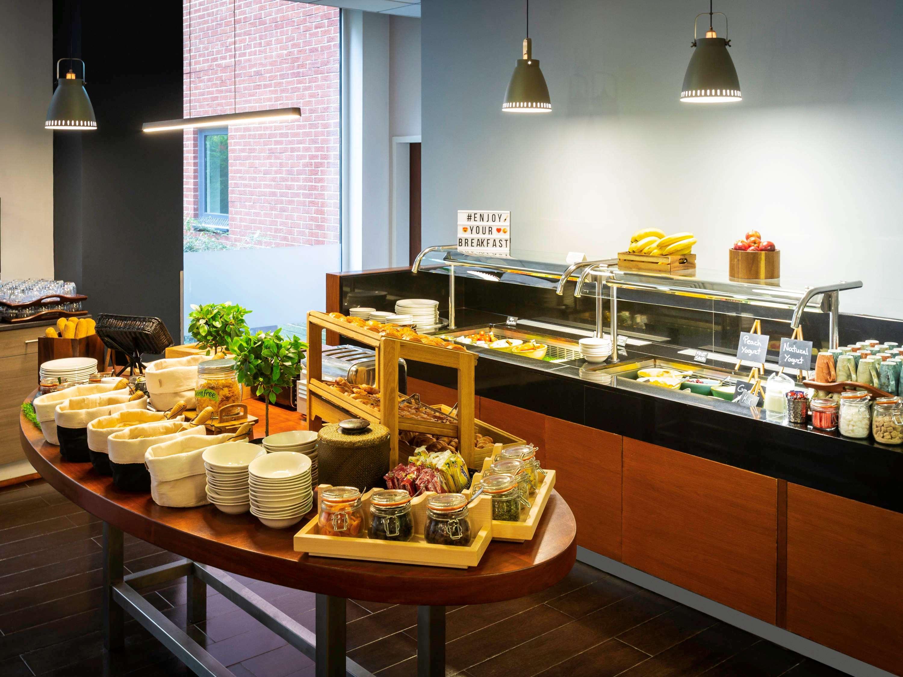 Novotel Reading Centre Екстериор снимка