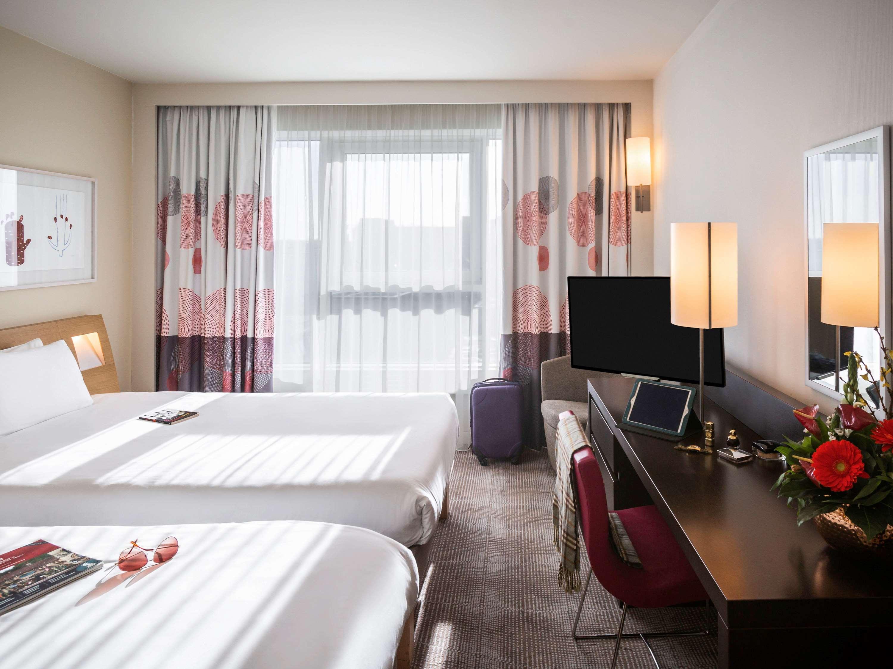 Novotel Reading Centre Екстериор снимка