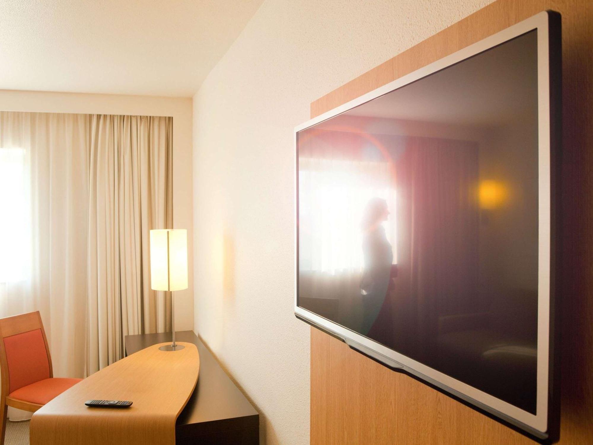 Novotel Reading Centre Екстериор снимка